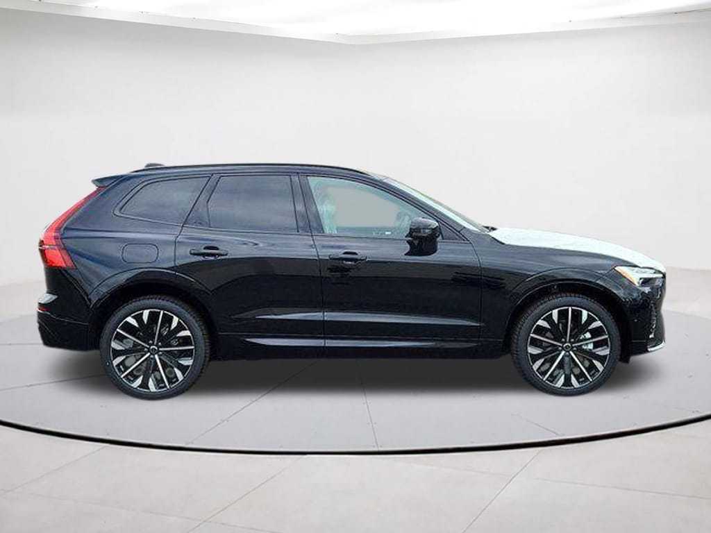 New 2026 Volvo XC60 B5 Ultra SUV