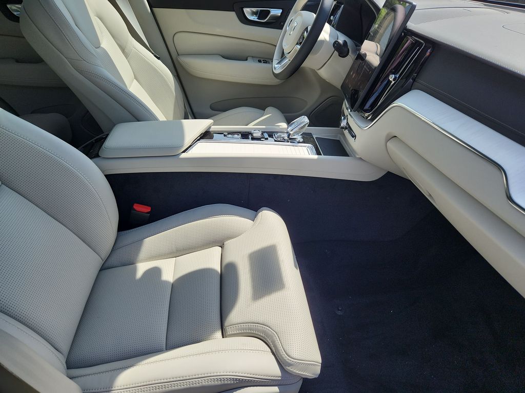 2026 Volvo XC60 Ultra - Photo 28