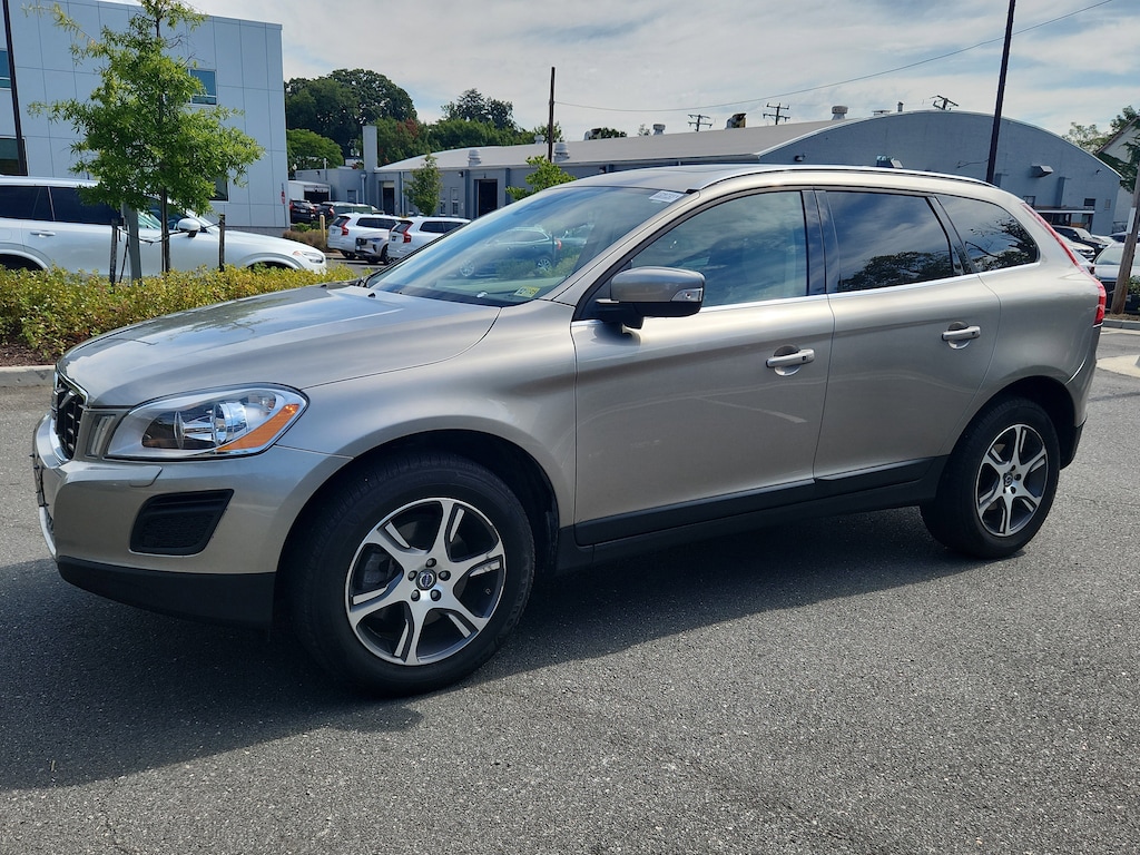 Used 2012 Volvo XC60 T6 AWD w/Climate Package, Dual Stage Child Booster Seats, Technology Package SUV