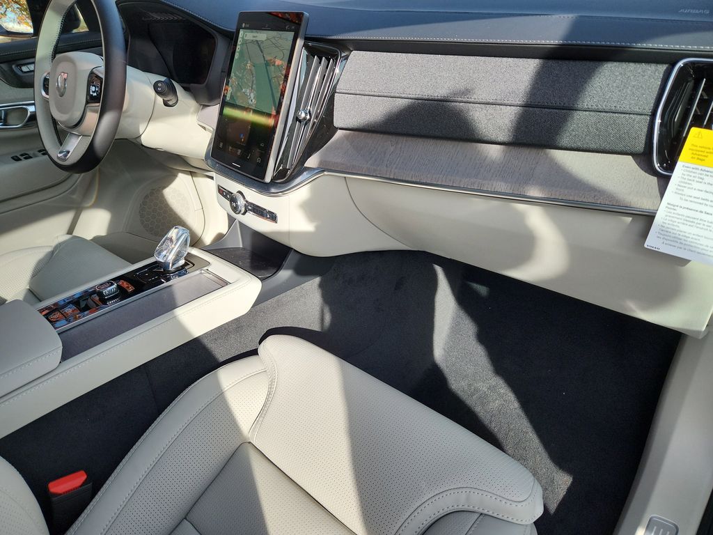 2026 Volvo XC90 Ultra - Photo 26