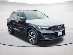 2026 Volvo XC40 B4 Plus FWD SUV