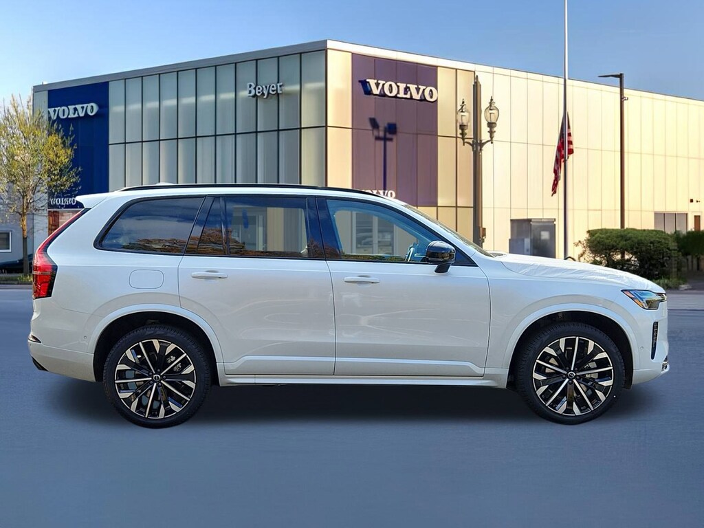 New 2026 Volvo XC90 B6 Ultra Dark Theme 7-Seater SUV