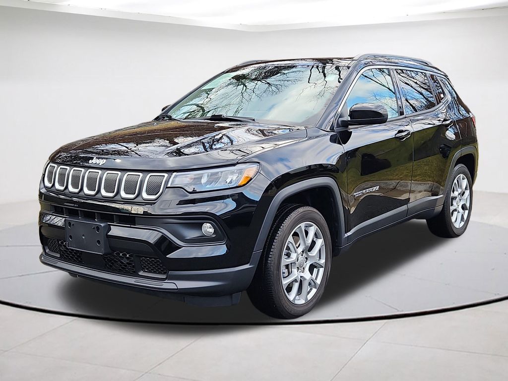 2022 Jeep Compass Latitude Lux