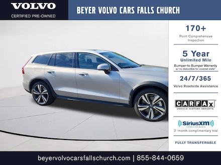 2025 Volvo V60 Cross Country B5 Plus Wagon