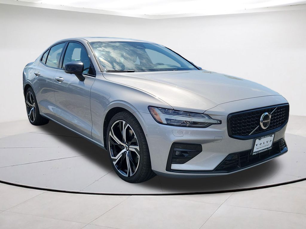 2023 Volvo S60 B5 Ultimate Dark Theme AWD's photo