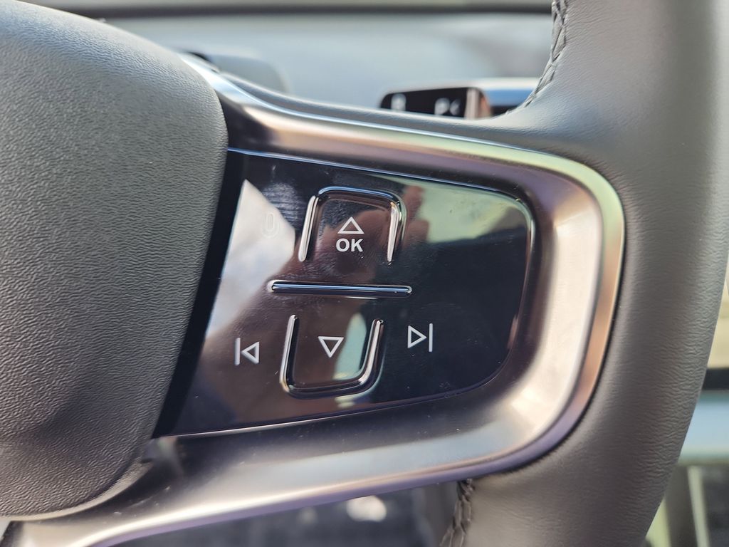 2025 Volvo EX30 Plus - Photo 14