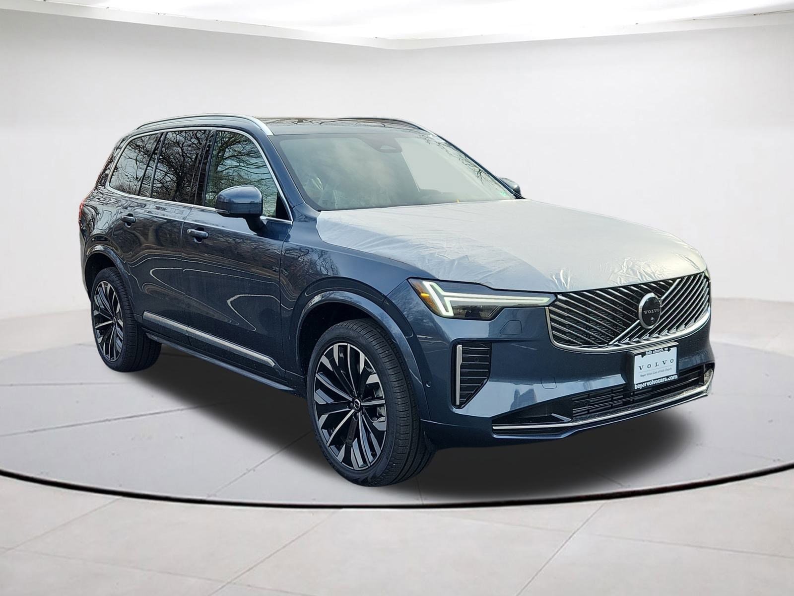 2026 Volvo XC90 Plus's photo