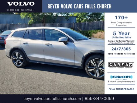 2025 Volvo V60 Cross Country B5 Plus Wagon