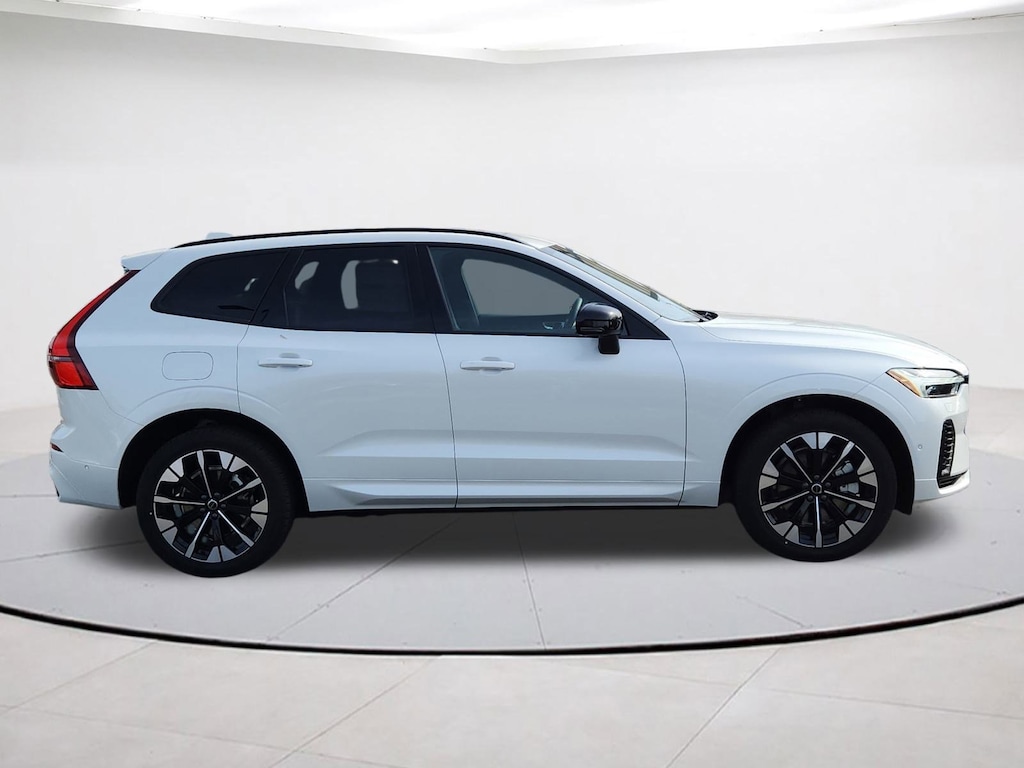 New 2026 Volvo XC60 plug-in hybrid T8 Plus SUV