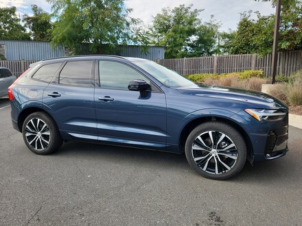 2025 Volvo XC60 B5 Plus SUV