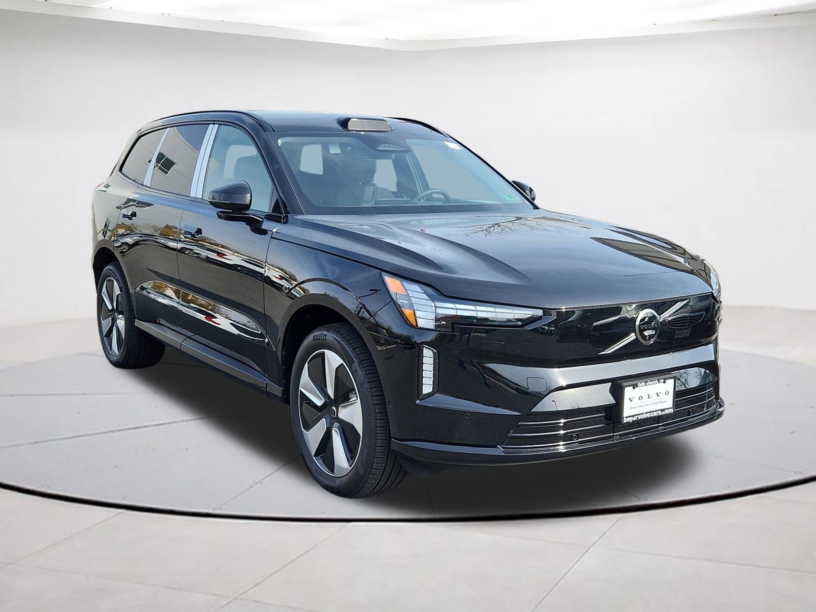 2025 Volvo EX90 Plus's photo