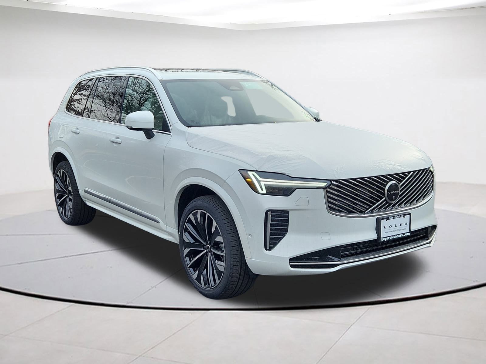 2026 Volvo XC90 Plus's photo