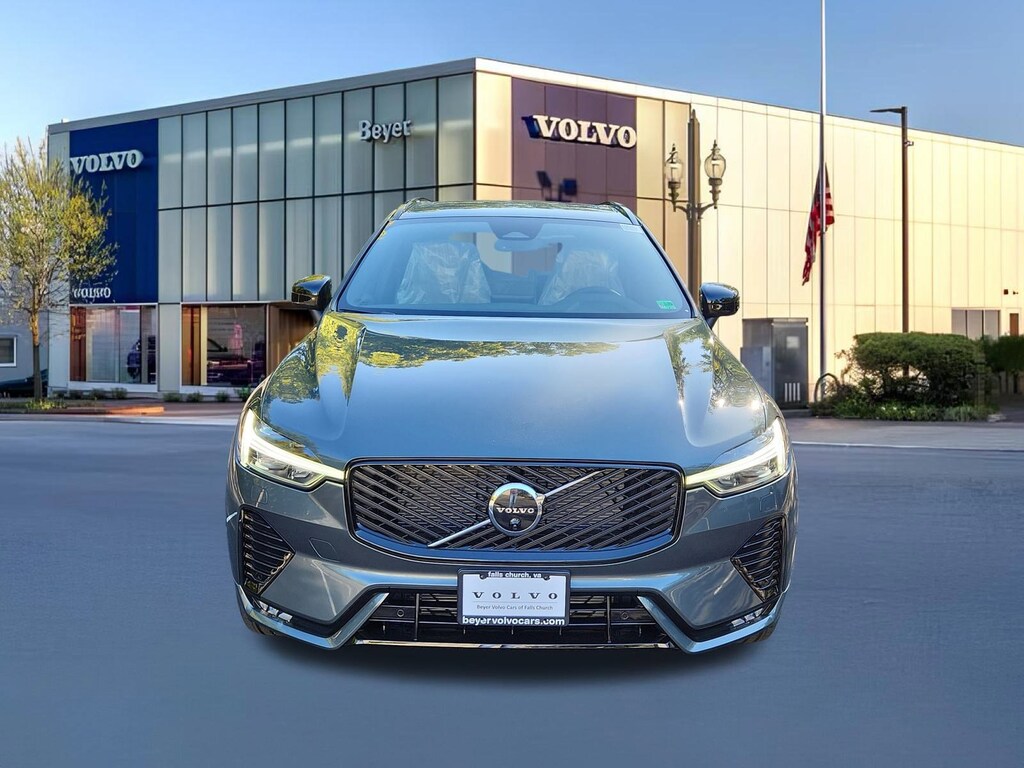 New 2026 Volvo XC60 B5 Plus SUV
