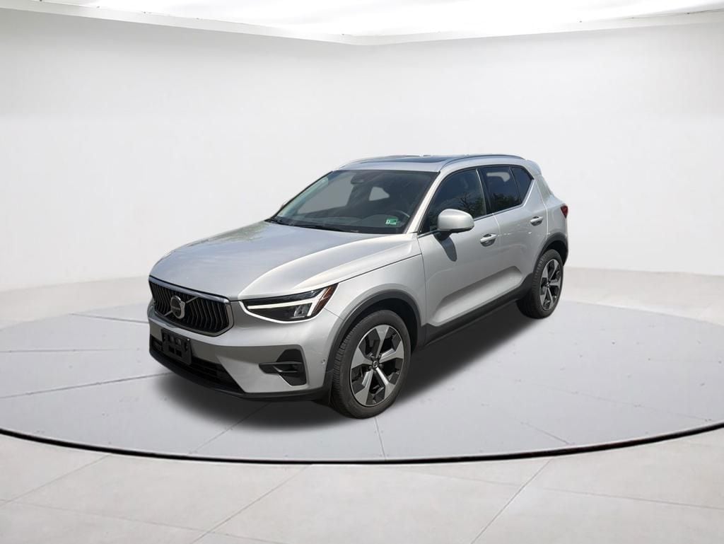 2023 Volvo XC40 B5 Plus Bright AWD's photo