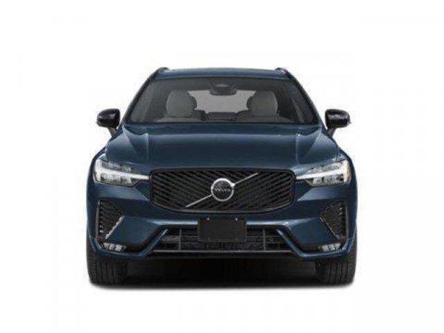 2026 Volvo XC60 B5 Plus photo 3