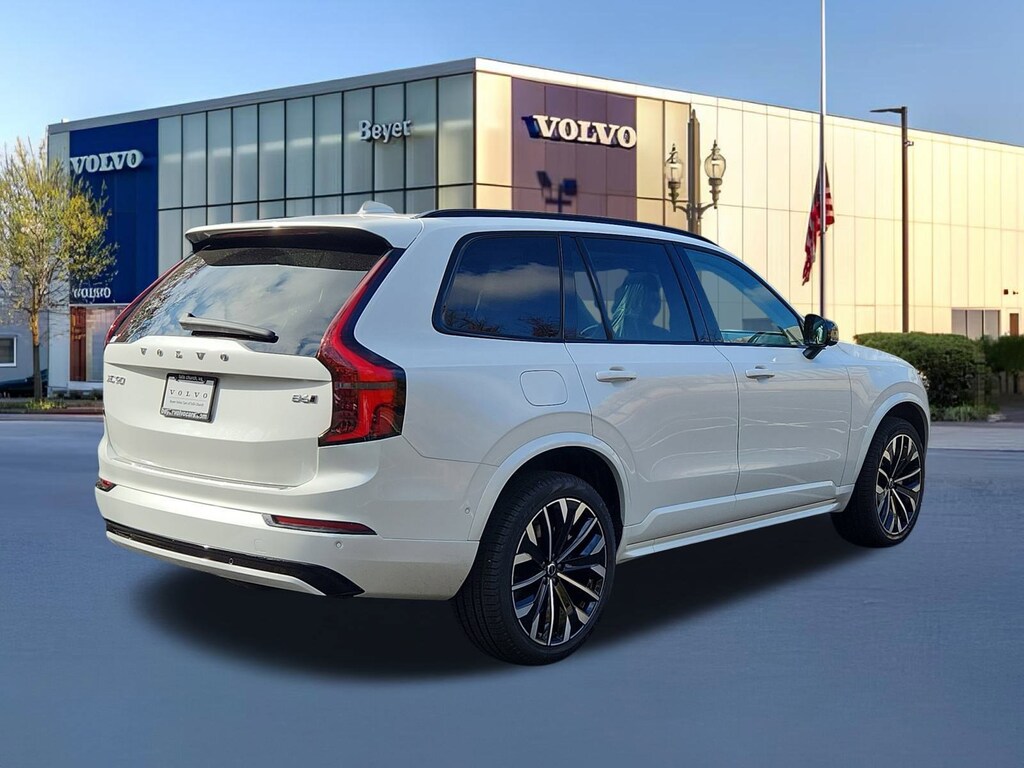 New 2026 Volvo XC90 B6 Ultra Dark Theme 7-Seater SUV