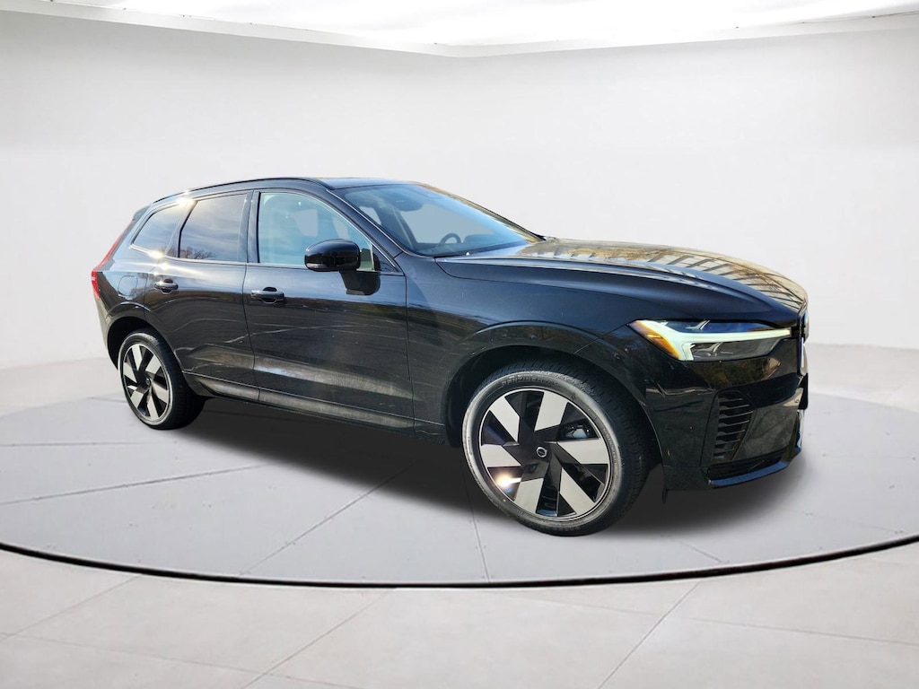 New 2025 Volvo XC60 plug-in hybrid T8 Plus SUV