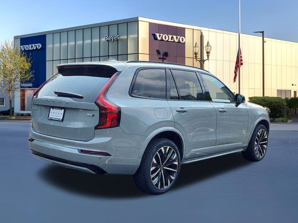 New 2026 Volvo XC90 B6 Ultra Dark Theme 7-Seater SUV