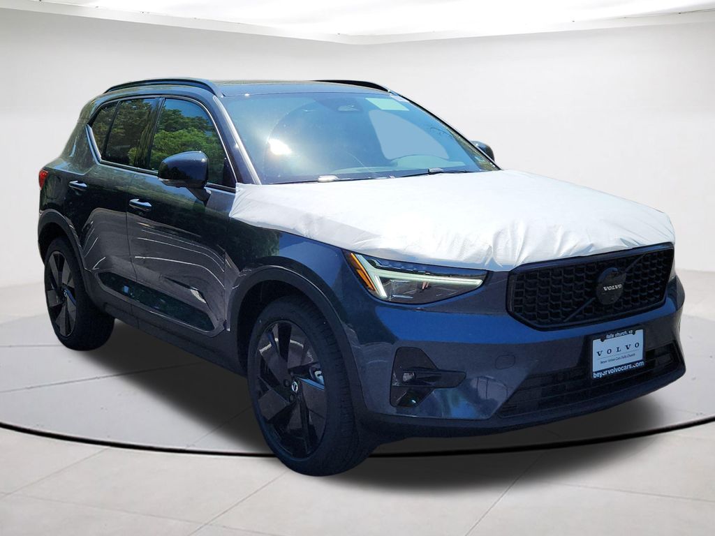 2026 Volvo XC40 B5 Ultra Ultra Black Edition AWD's photo