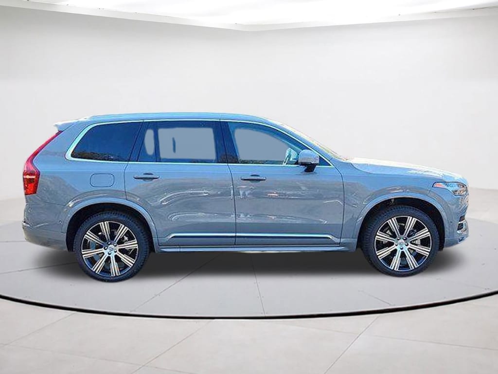 New 2025 Volvo XC90 B6 Plus 7-Seater SUV