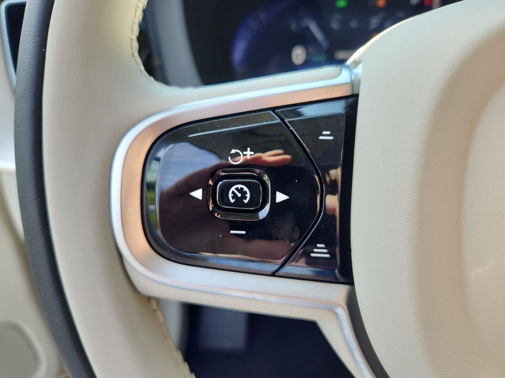 2026 Volvo XC60 Ultra - Photo 17