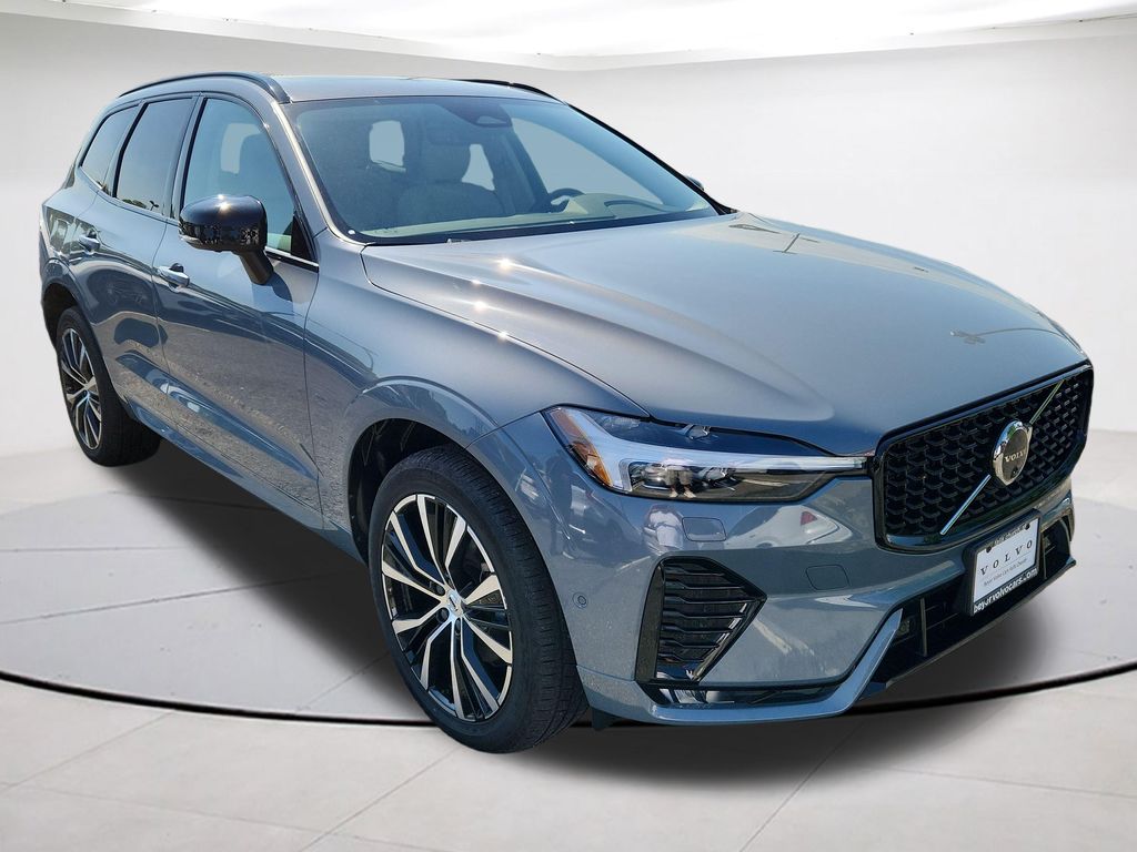2024 Volvo XC60 B5 Plus Dark Theme AWD's photo
