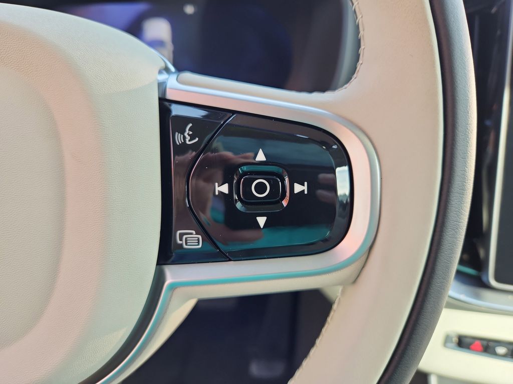 2026 Volvo XC90 Ultra - Photo 15