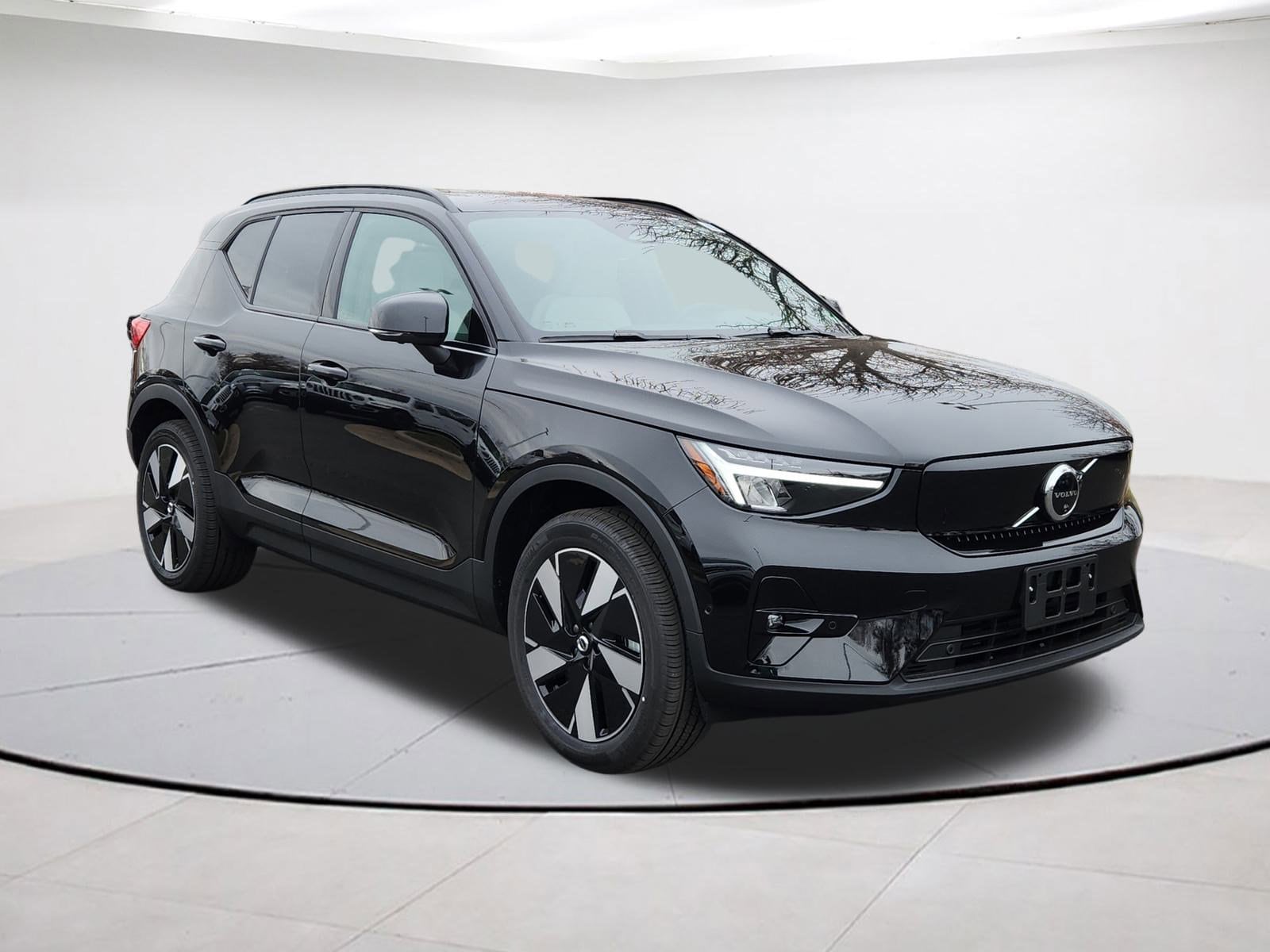 2026 Volvo EX40 Plus's photo