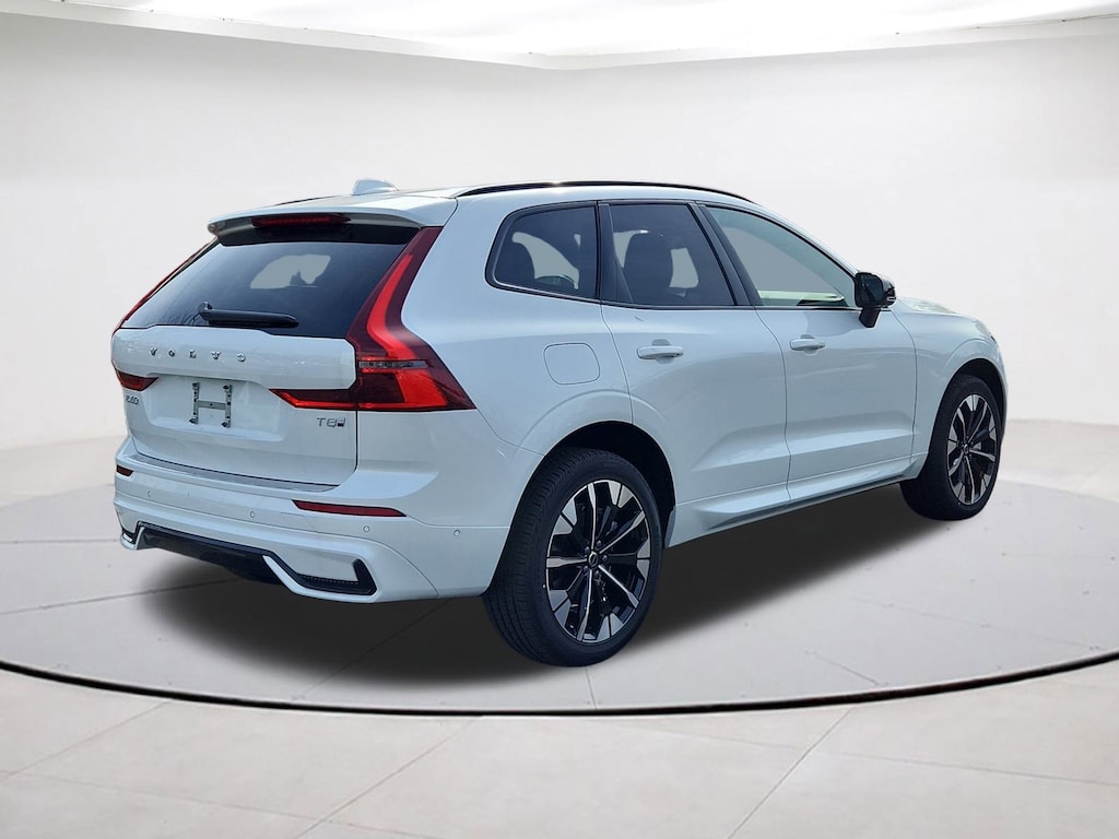 New 2026 Volvo XC60 plug-in hybrid T8 Plus SUV