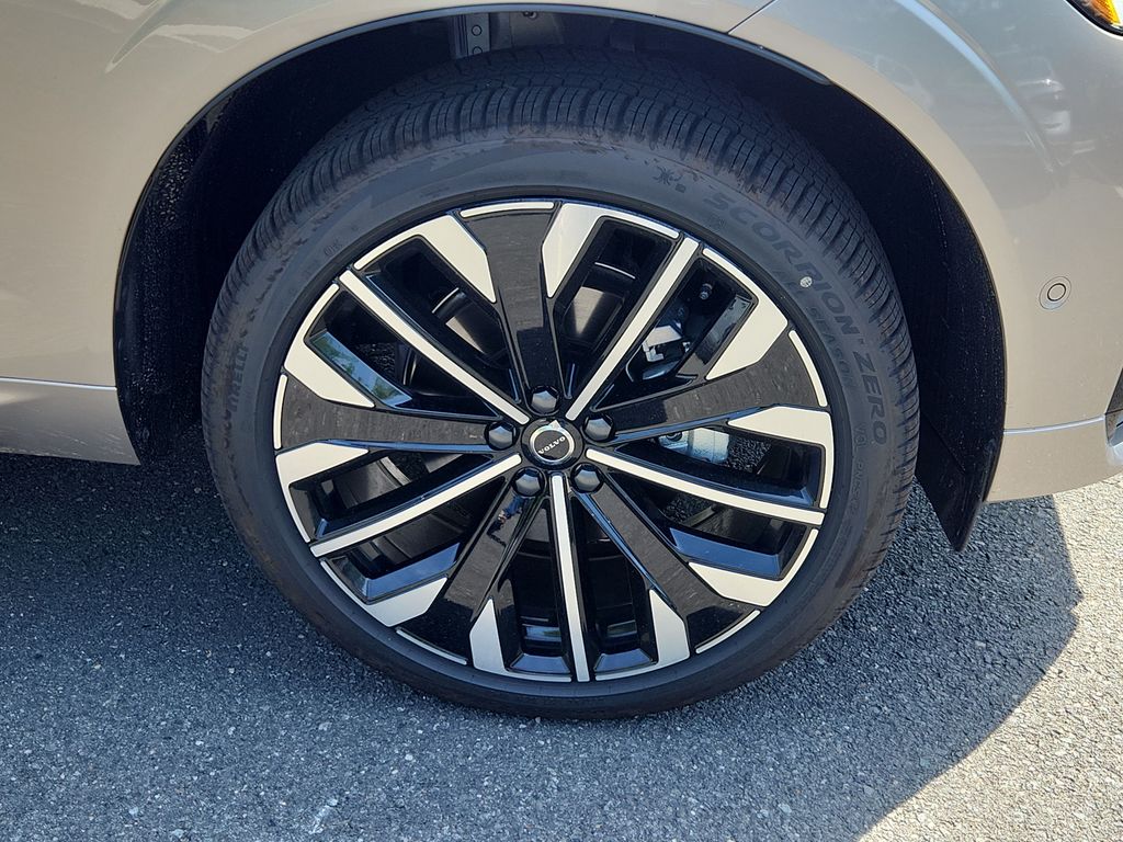 2026 Volvo XC60 Ultra - Photo 12