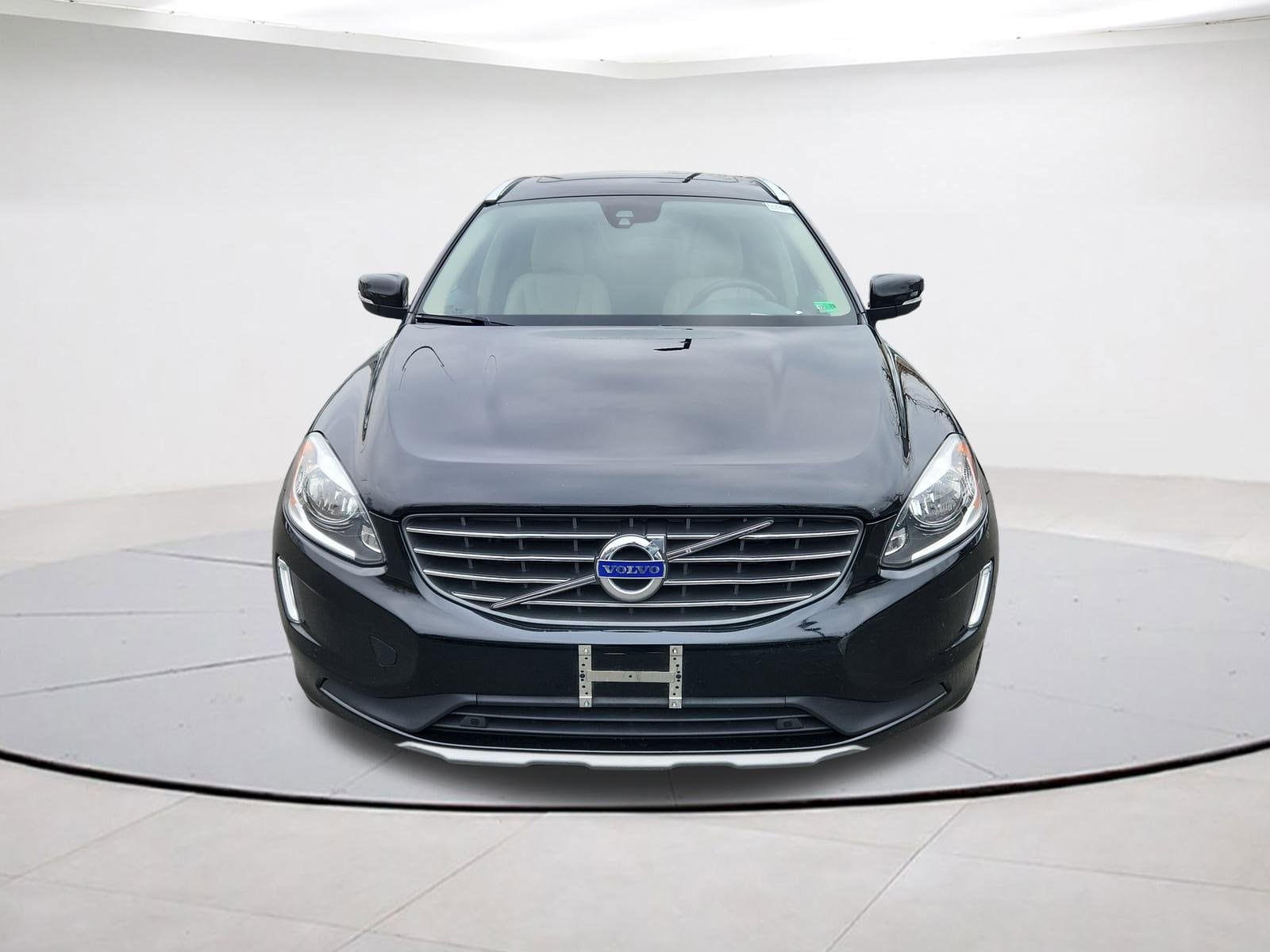 Used 2016 Volvo XC60 Premier with VIN YV4612RK8G2837517 for sale in Falls Church, VA