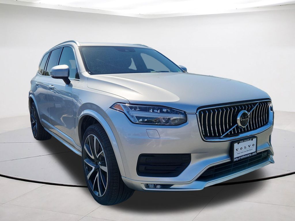 2021 Volvo XC90 T6 Momentum AWD's photo