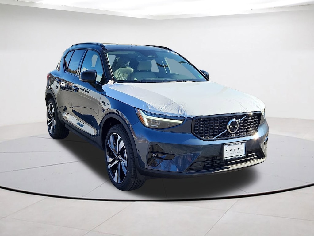 New 2026 Volvo XC40 B5 Ultra SUV
