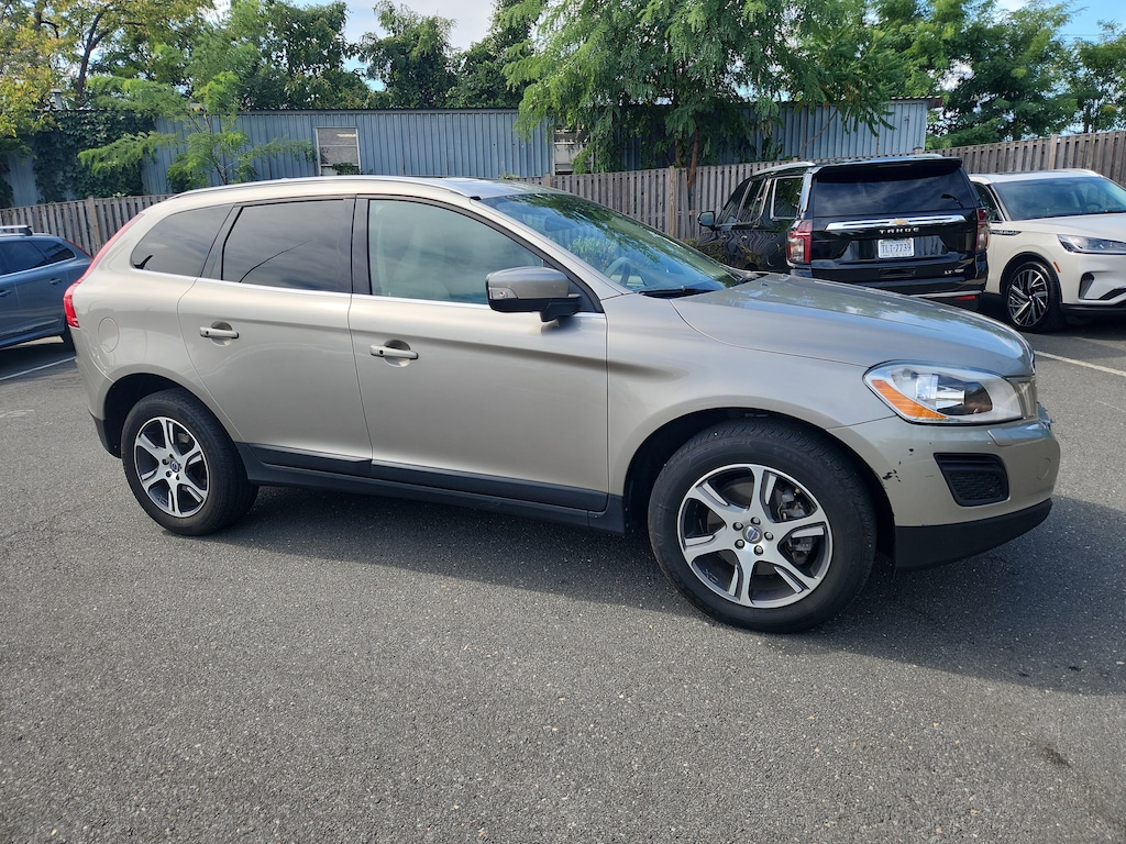 Used 2012 Volvo XC60 T6 AWD w/Climate Package, Dual Stage Child Booster Seats, Technology Package SUV