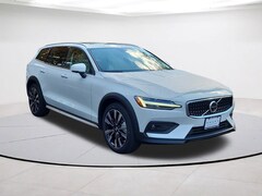2026 Volvo V60 Cross Country B5 Ultra AWD Wagon