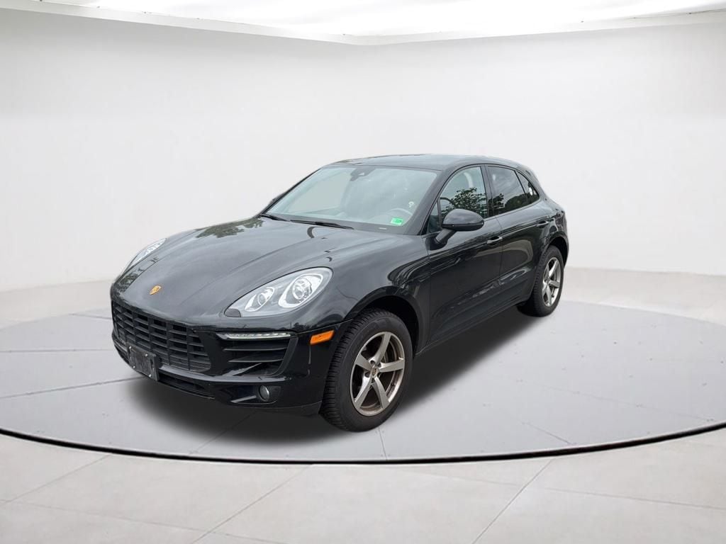 2018 Porsche Macan -'s photo