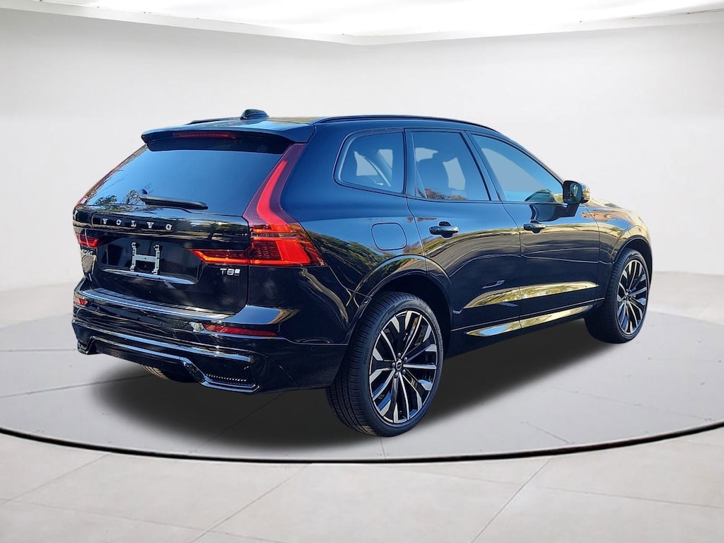 New 2026 Volvo XC60 plug-in hybrid T8 Ultra SUV