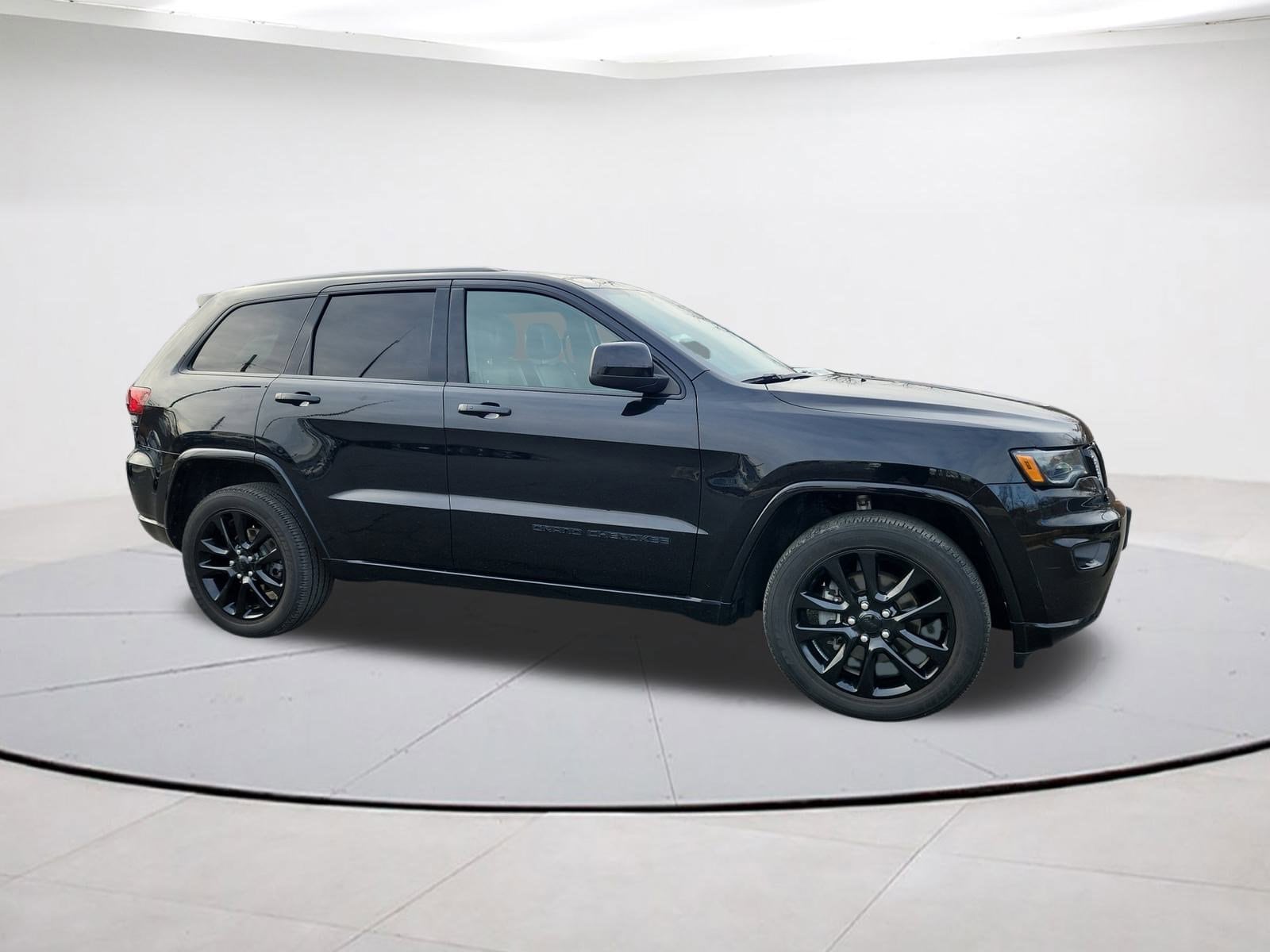 2020 Jeep Grand Cherokee Altitude's photo