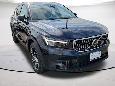 2025 Volvo XC40 B5 Core Bright Theme SUV