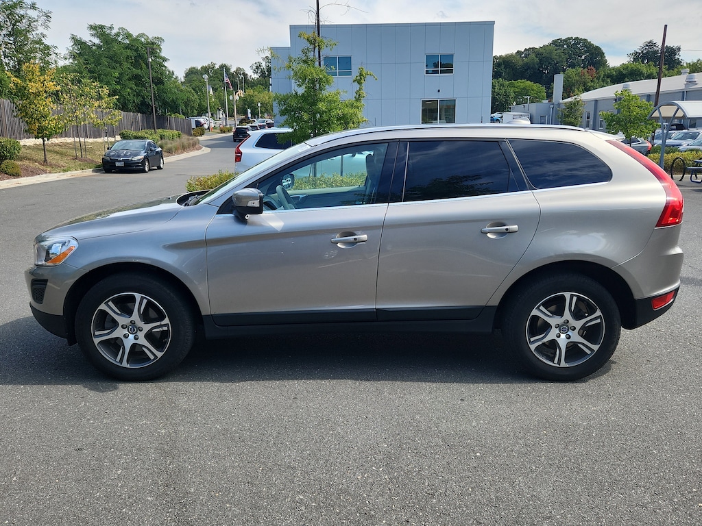 Used 2012 Volvo XC60 T6 AWD w/Climate Package, Dual Stage Child Booster Seats, Technology Package SUV