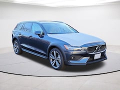 2026 Volvo V60 Cross Country B5 Plus AWD Wagon