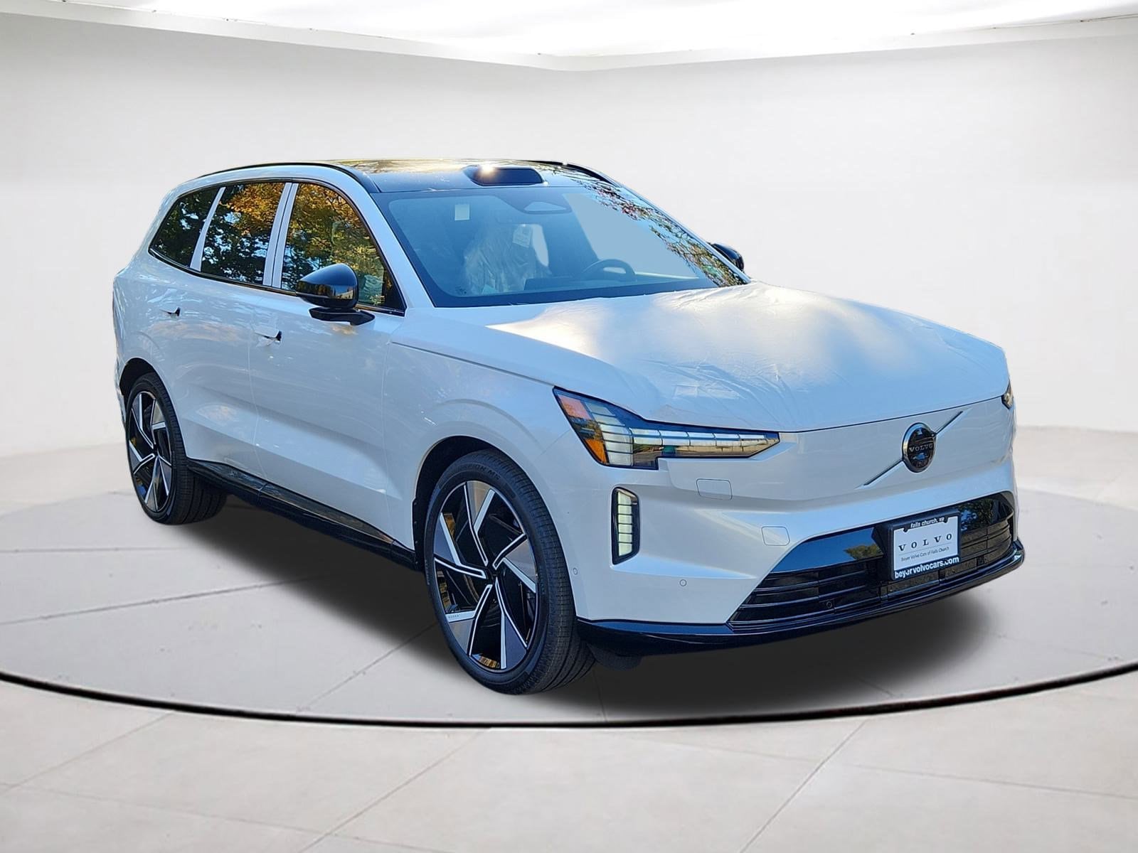 2025 Volvo EX90 Ultra's photo