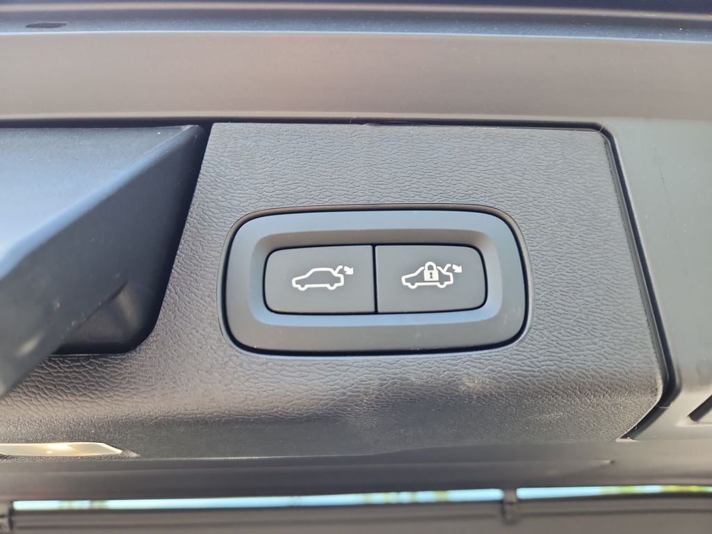 2026 Volvo XC60 Ultra - Photo 9