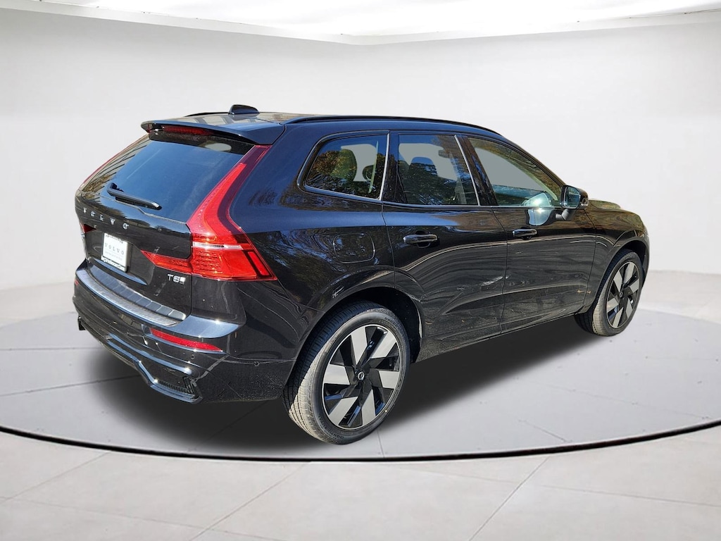 New 2025 Volvo XC60 plug-in hybrid T8 Plus SUV