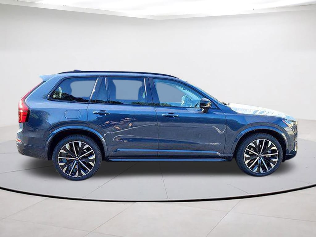 New 2026 Volvo XC90 B6 Ultra Dark Theme 7-Seater SUV