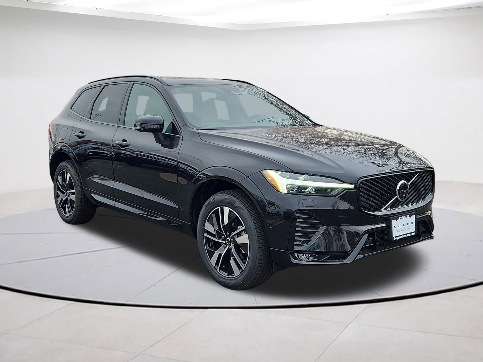 2026 Volvo XC60 Plus's photo