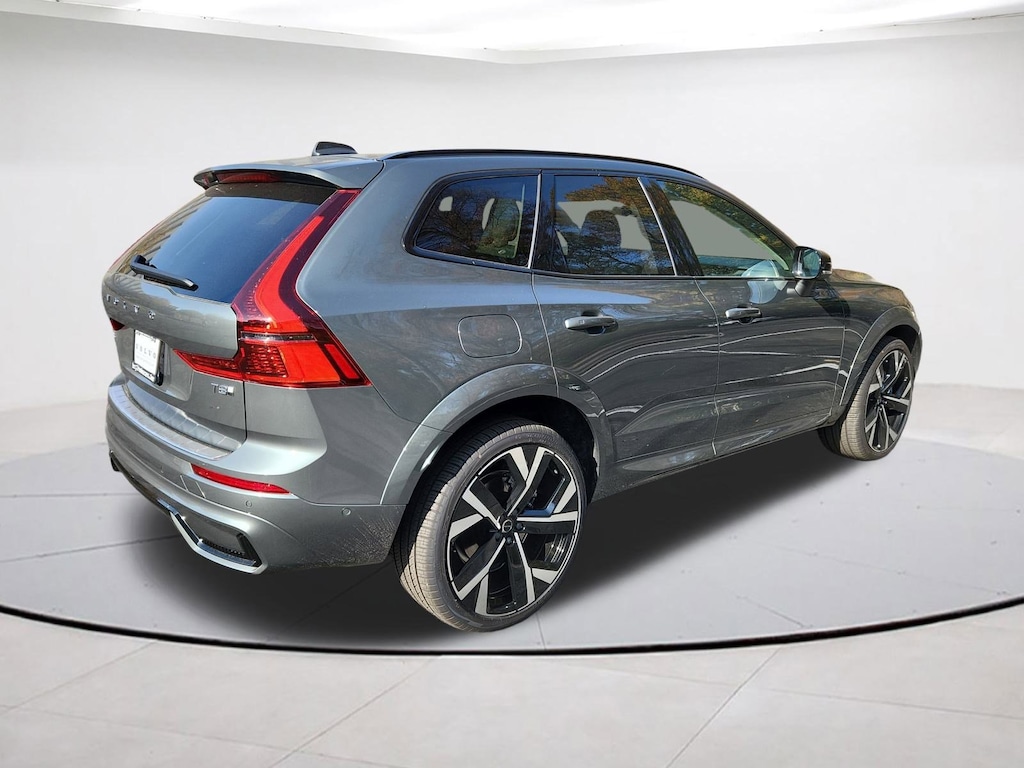 New 2026 Volvo XC60 plug-in hybrid T8 Ultra SUV