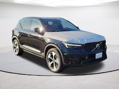 2026 Volvo XC40 B5 Plus SUV