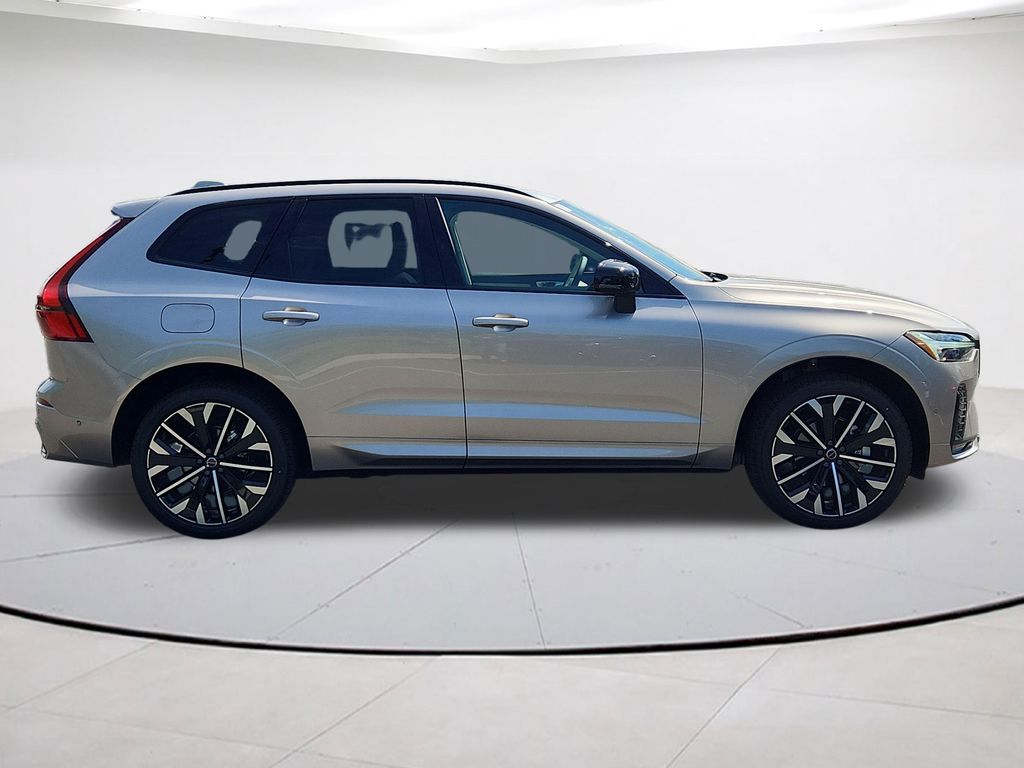 2026 Volvo XC60 Ultra - Photo 11