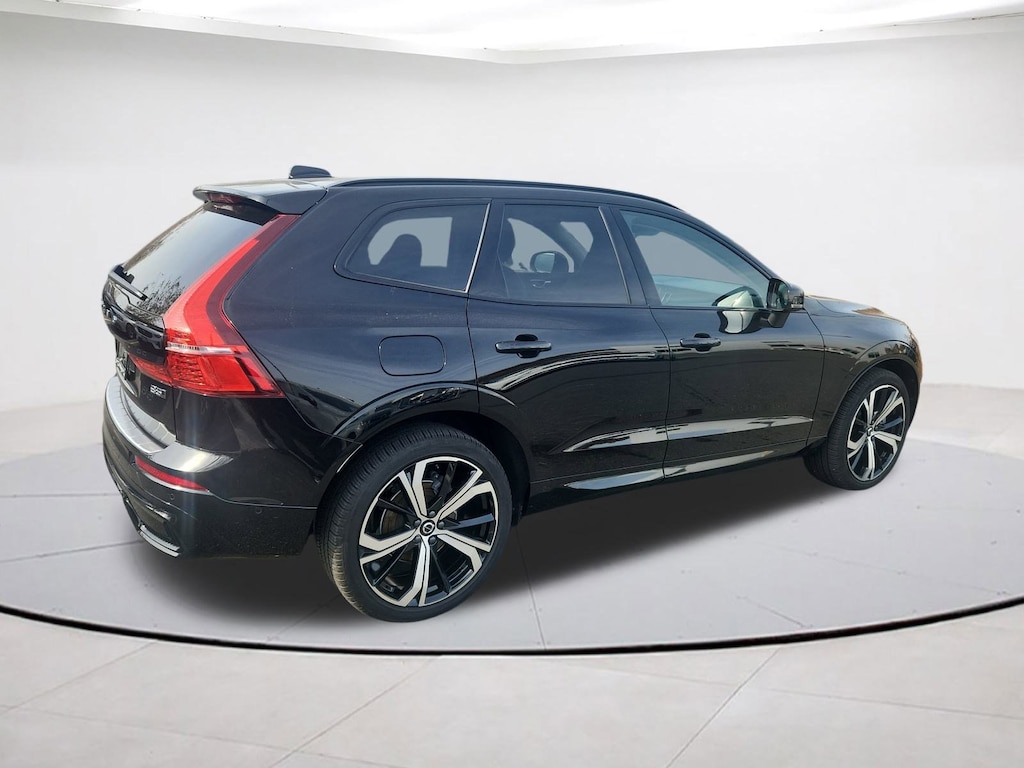 New 2025 Volvo XC60 B5 Ultra SUV